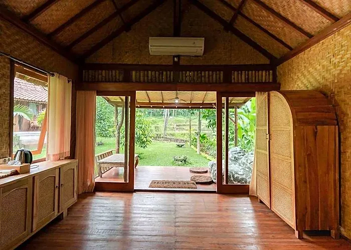 Lodge Nishiyama House Sambangan By The Lavana