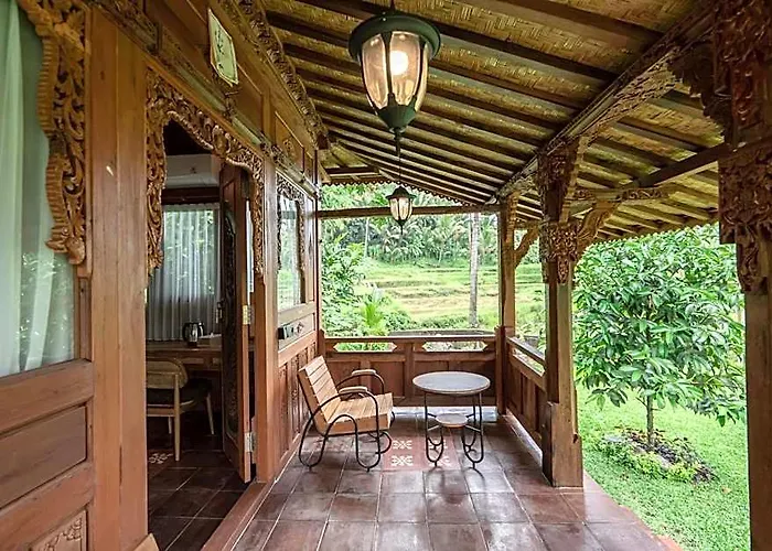 Nishiyama House Sambangan By The Lavana * Ambengan